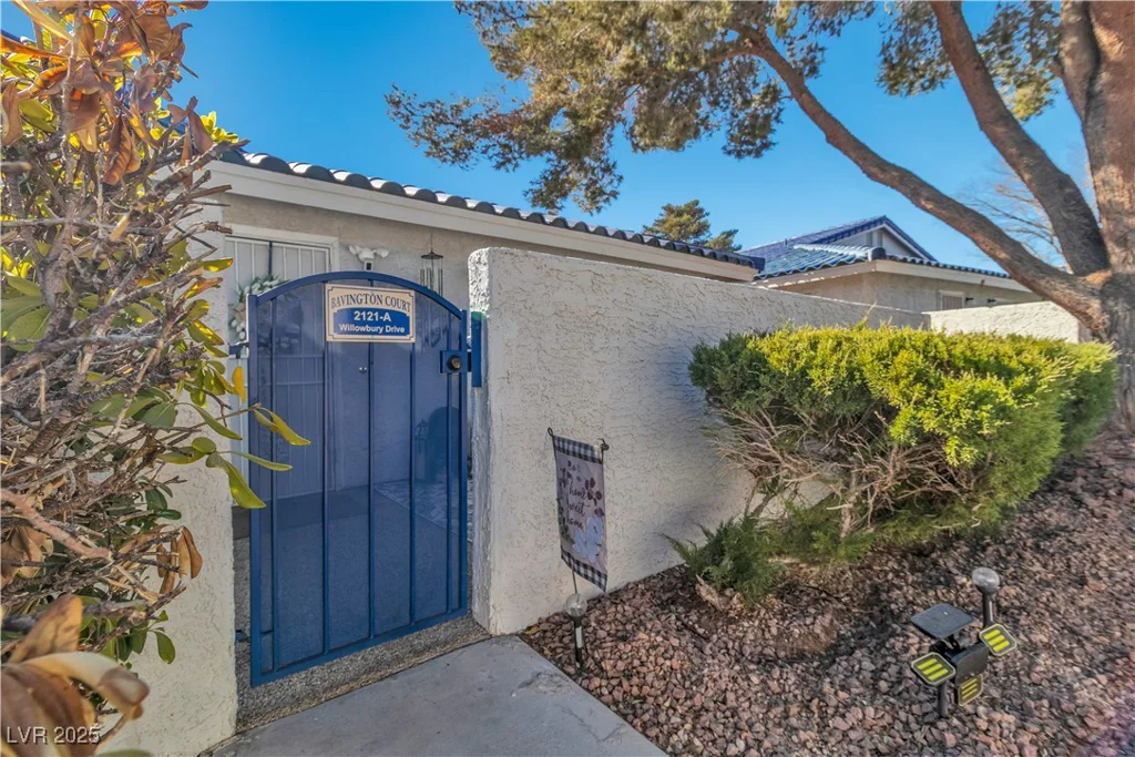 2121 Willowbury, Las Vegas, NV 89108
