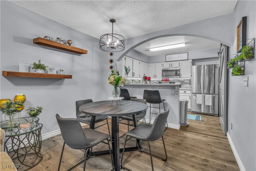 2121 Willowbury, Las Vegas, NV 89108
