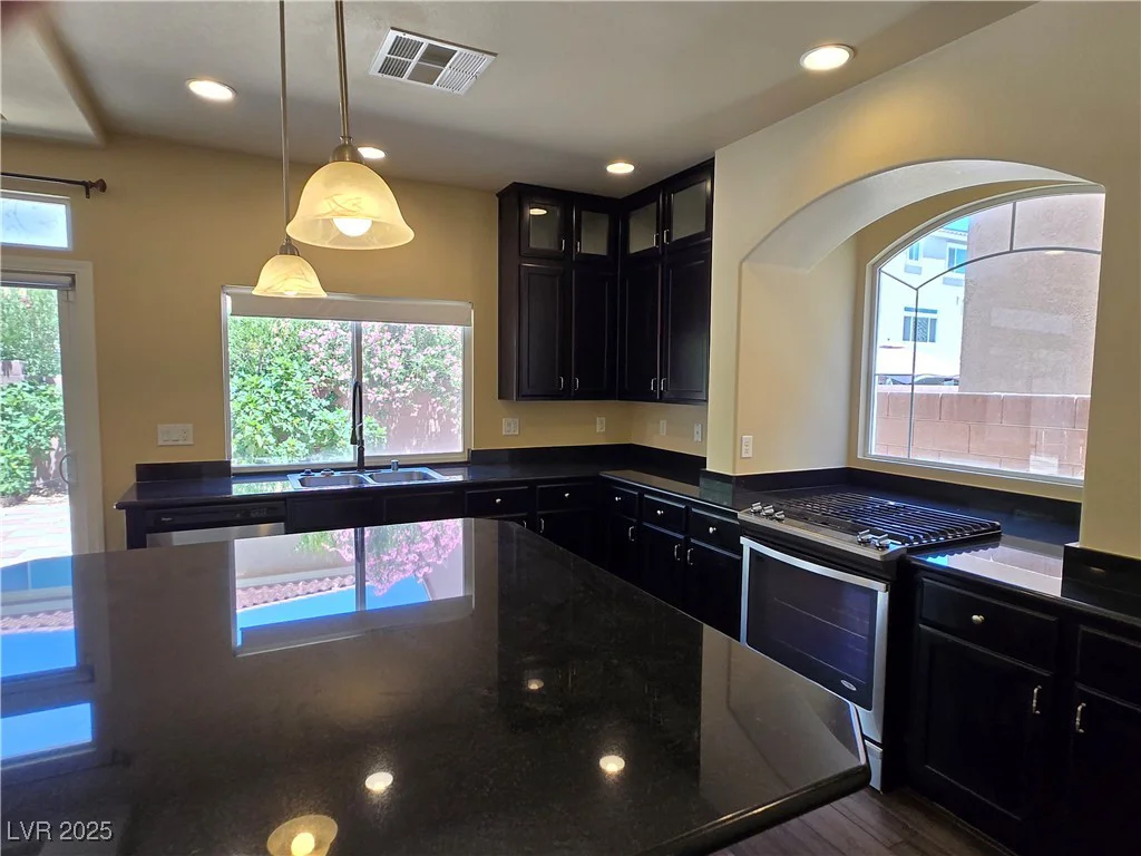 6538 Creekside Cellars, Las Vegas, NV 89139
