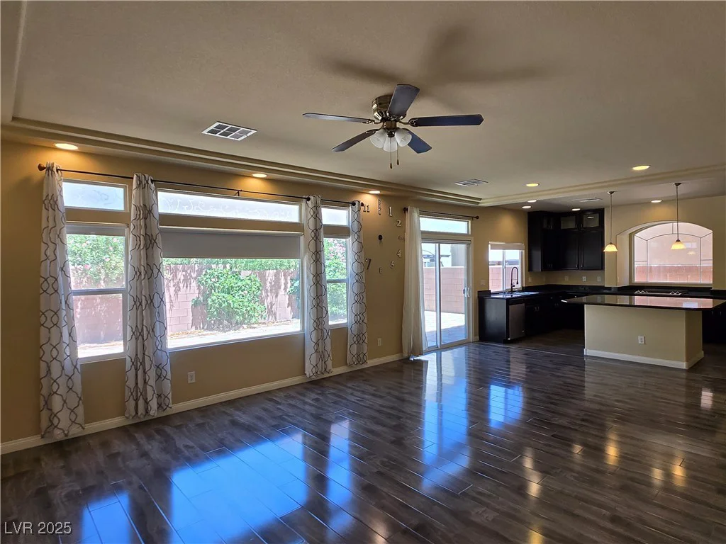 6538 Creekside Cellars, Las Vegas, NV 89139