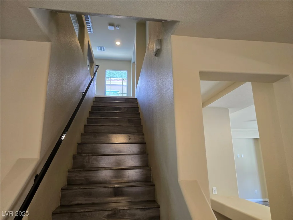 6538 Creekside Cellars, Las Vegas, NV 89139