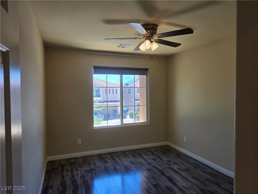 6538 Creekside Cellars, Las Vegas, NV 89139