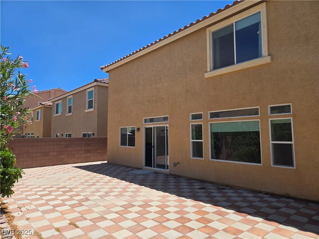 6538 Creekside Cellars, Las Vegas, NV 89139