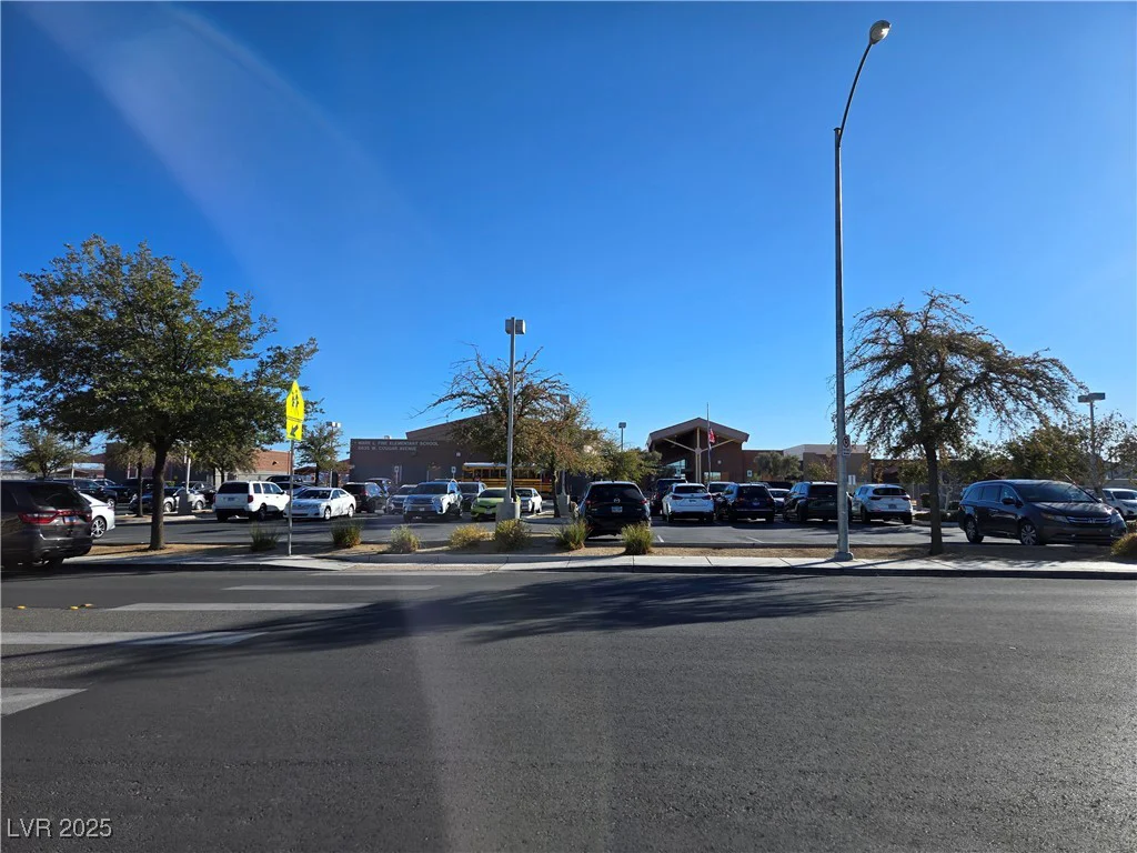 6538 Creekside Cellars, Las Vegas, NV 89139