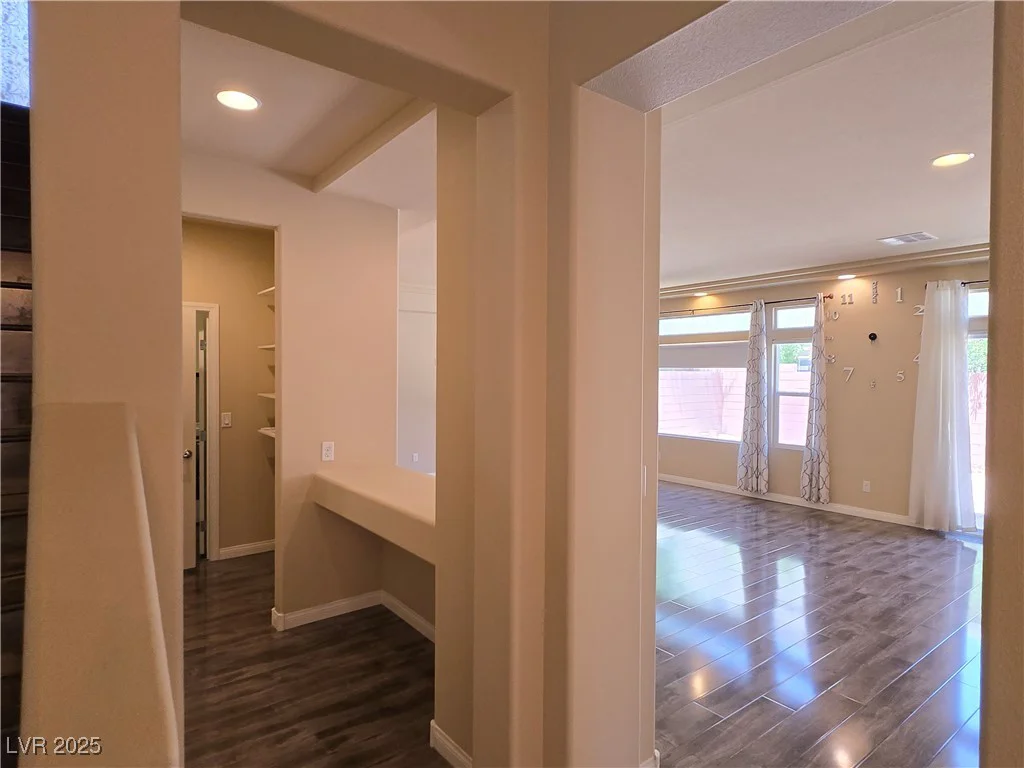 6538 Creekside Cellars, Las Vegas, NV 89139