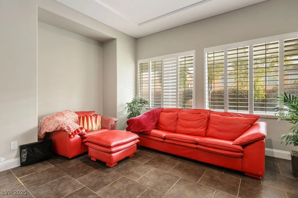 9644 Padre Peak, Las Vegas, NV 89178
