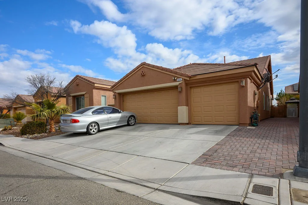 9644 Padre Peak, Las Vegas, NV 89178