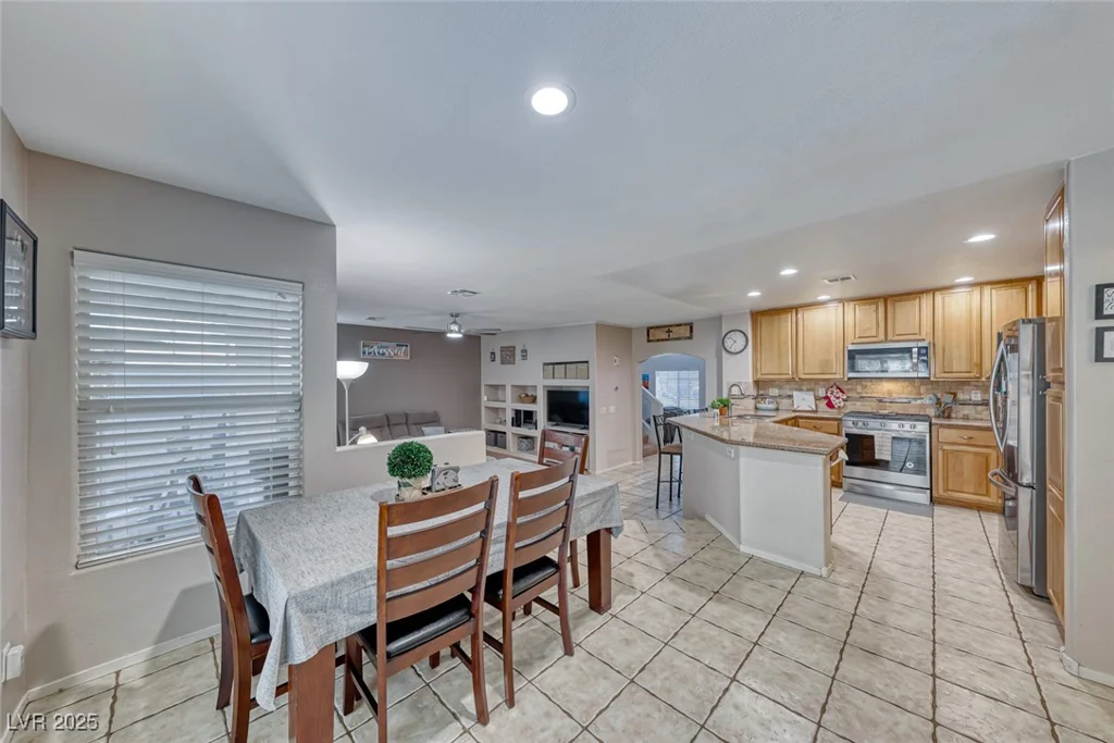 8125 Caramel Gorge, Las Vegas, NV 89143