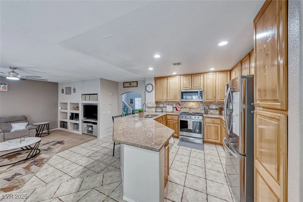 8125 Caramel Gorge, Las Vegas, NV 89143