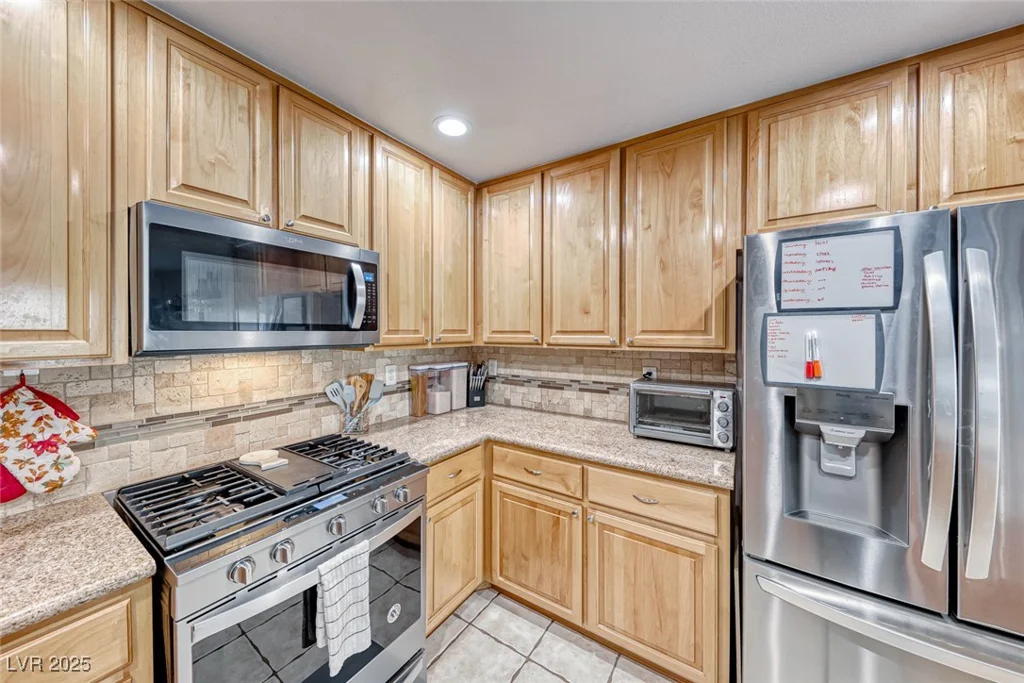 8125 Caramel Gorge, Las Vegas, NV 89143