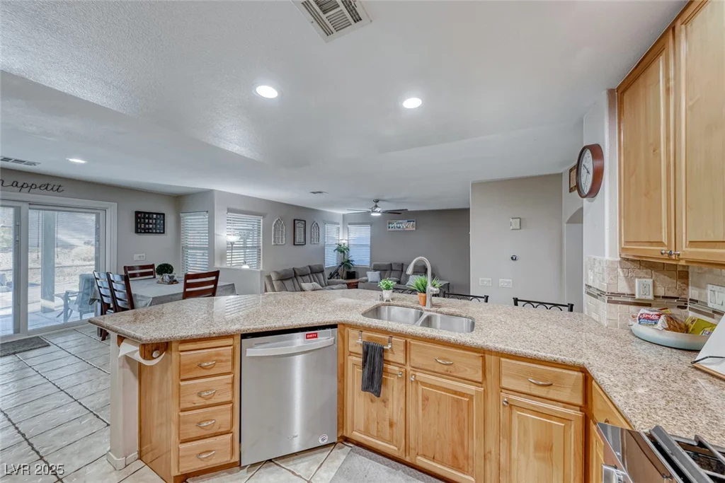 8125 Caramel Gorge, Las Vegas, NV 89143