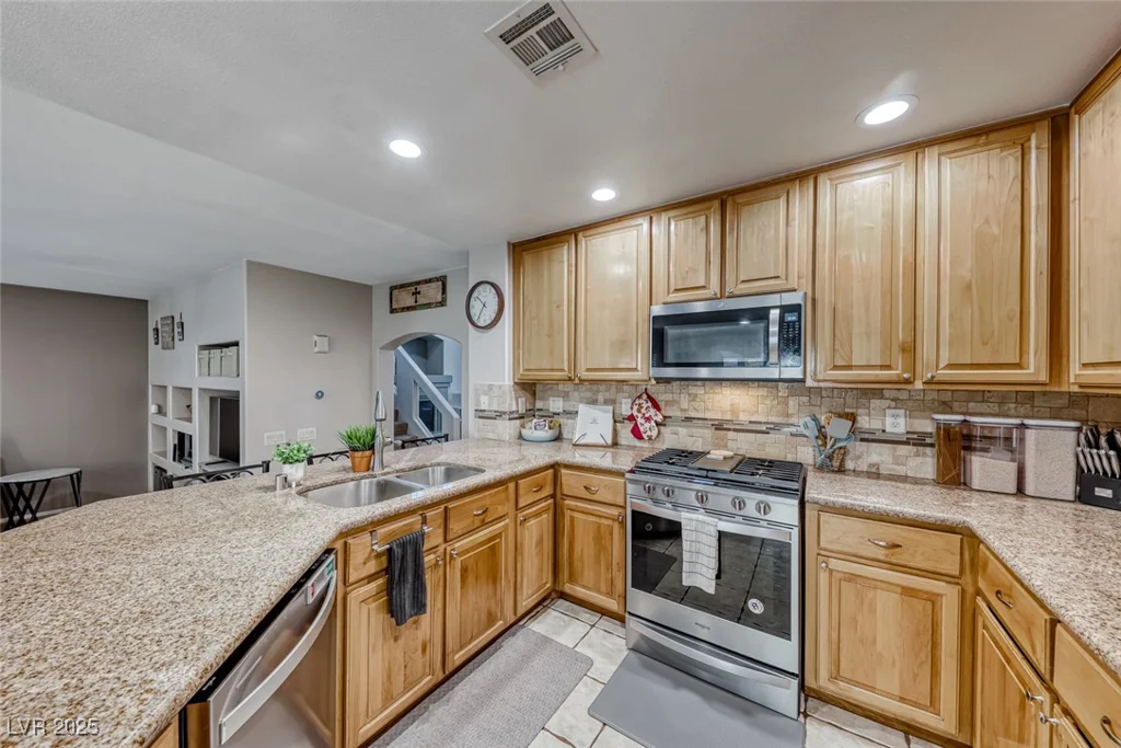 8125 Caramel Gorge, Las Vegas, NV 89143