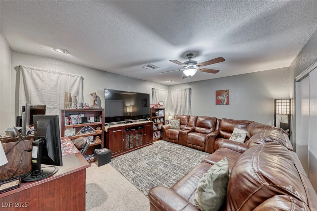 8125 Caramel Gorge, Las Vegas, NV 89143