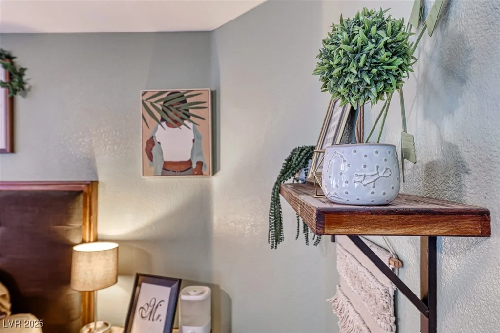8125 Caramel Gorge, Las Vegas, NV 89143