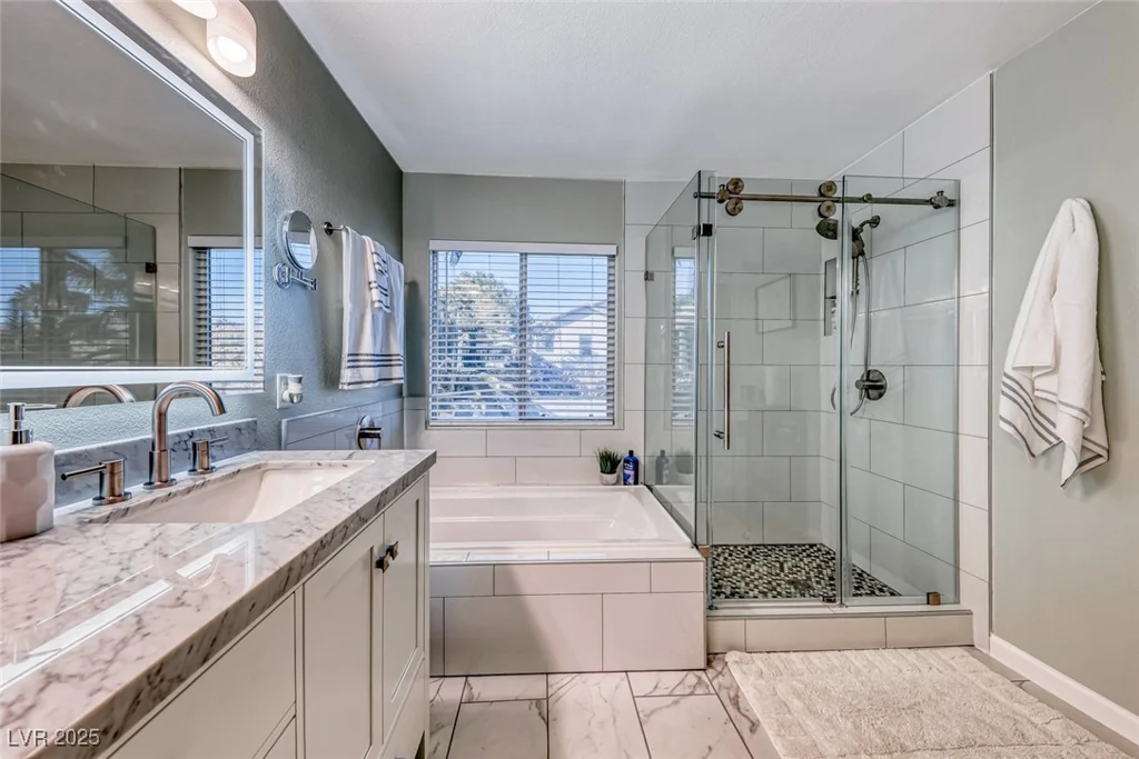 8125 Caramel Gorge, Las Vegas, NV 89143