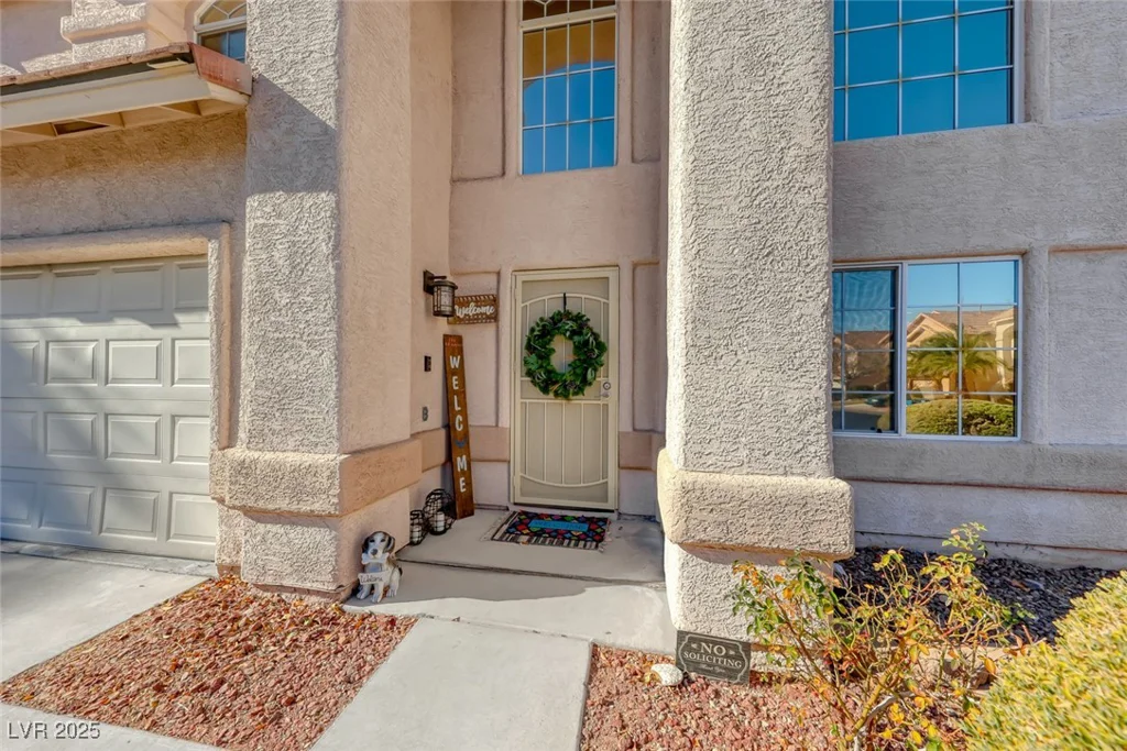 8125 Caramel Gorge, Las Vegas, NV 89143