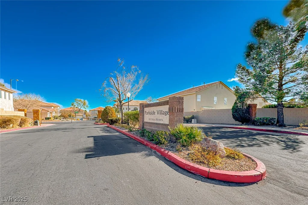 8125 Caramel Gorge, Las Vegas, NV 89143