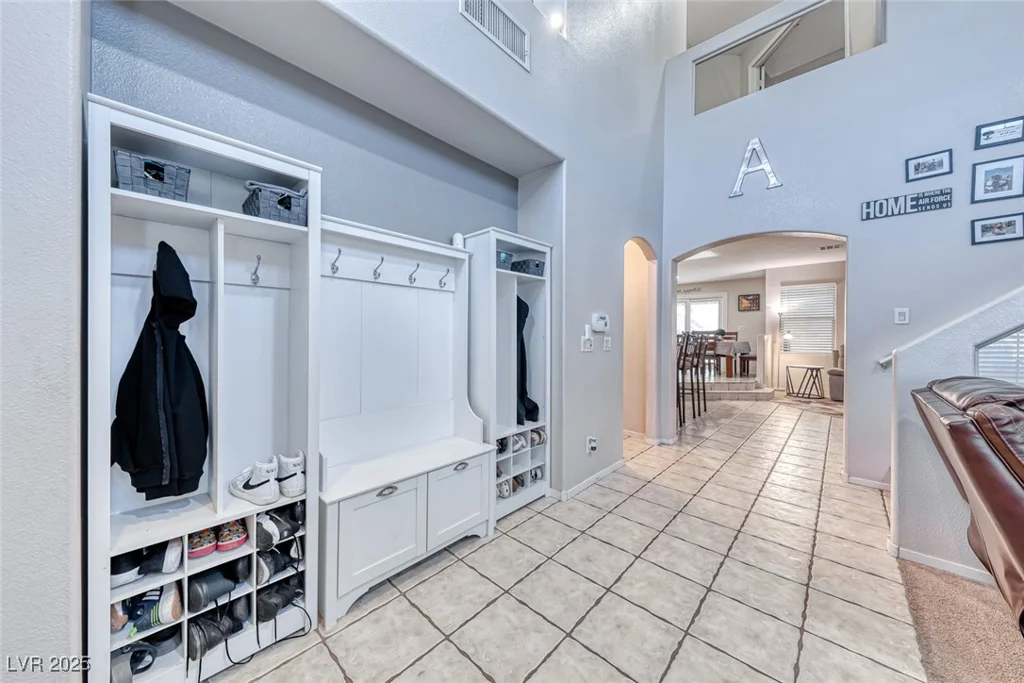8125 Caramel Gorge, Las Vegas, NV 89143