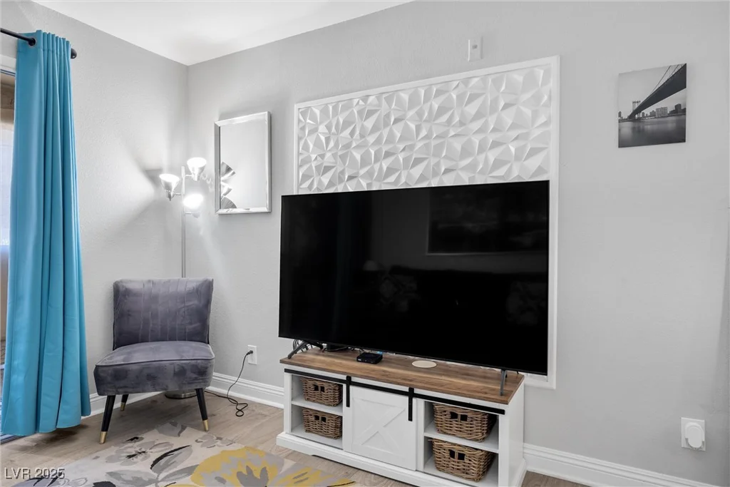 4200 Valley View, Las Vegas, NV 89103
