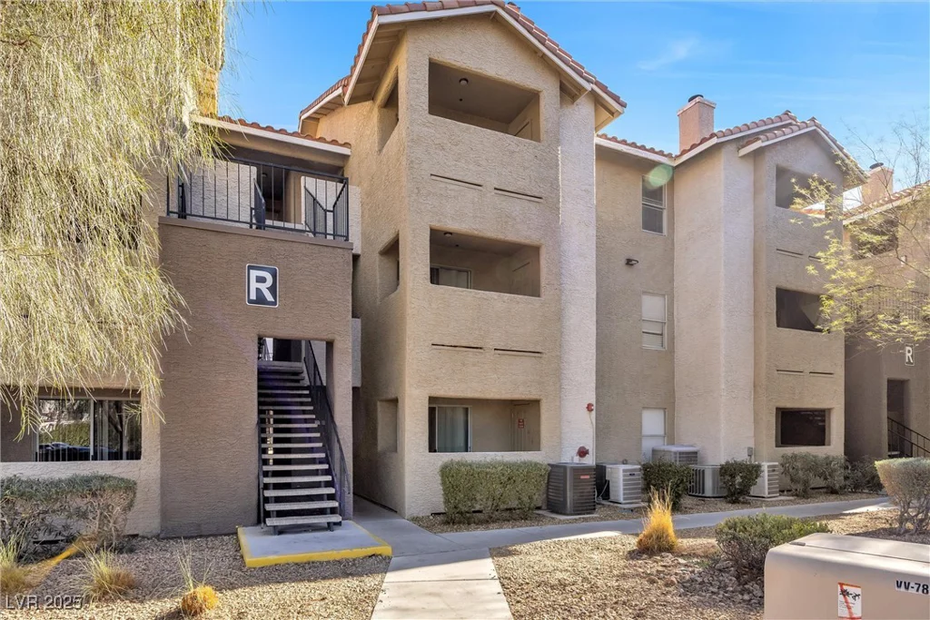 4200 Valley View, Las Vegas, NV 89103