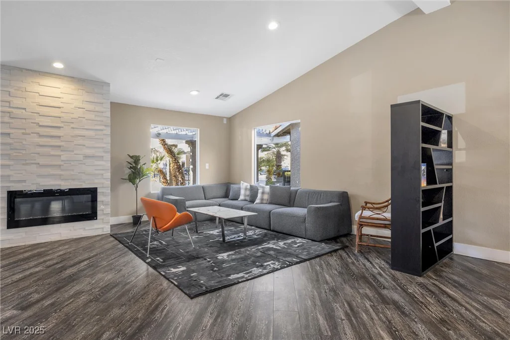 4200 Valley View, Las Vegas, NV 89103
