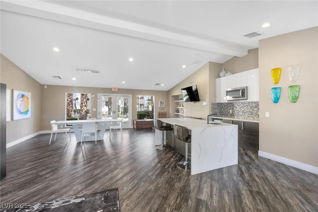 4200 Valley View, Las Vegas, NV 89103