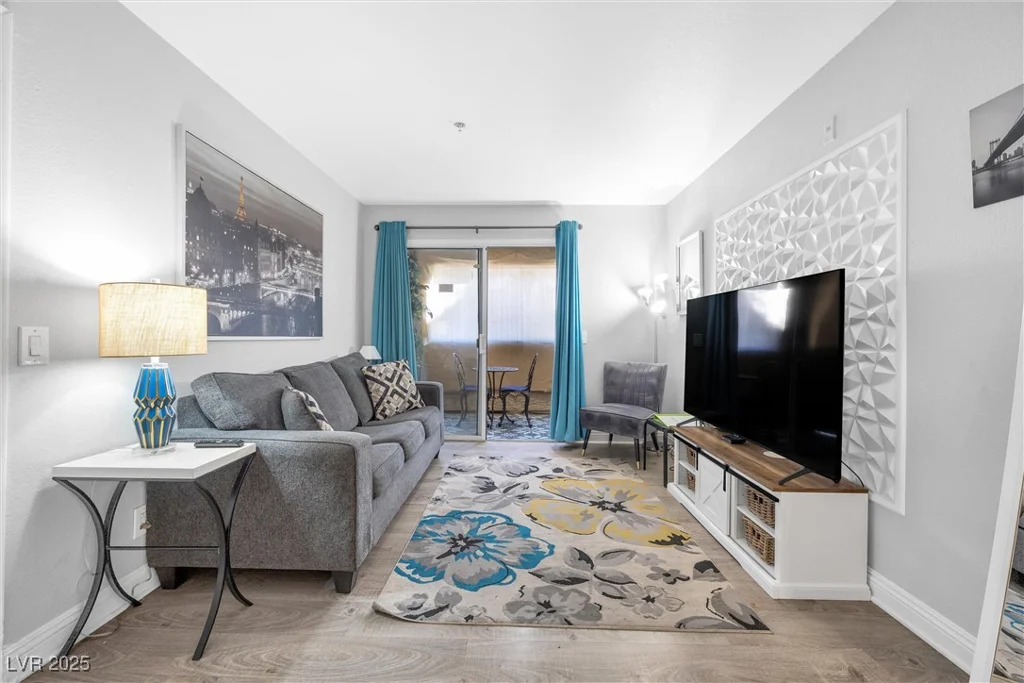 4200 Valley View, Las Vegas, NV 89103