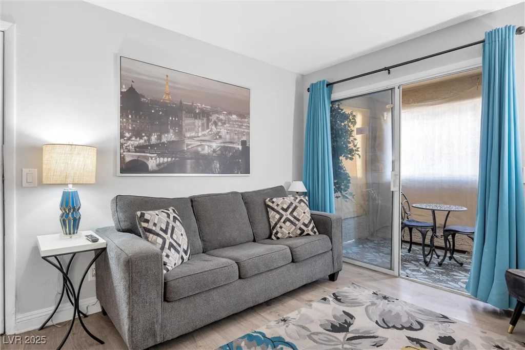 4200 Valley View, Las Vegas, NV 89103