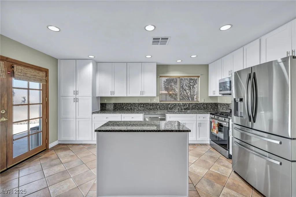 716 Amber Hills, Las Vegas, NV 89123