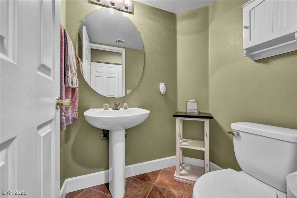716 Amber Hills, Las Vegas, NV 89123