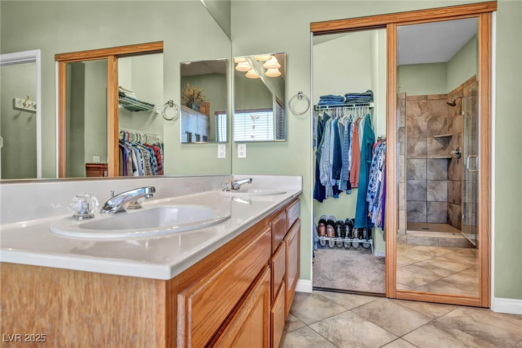 716 Amber Hills, Las Vegas, NV 89123
