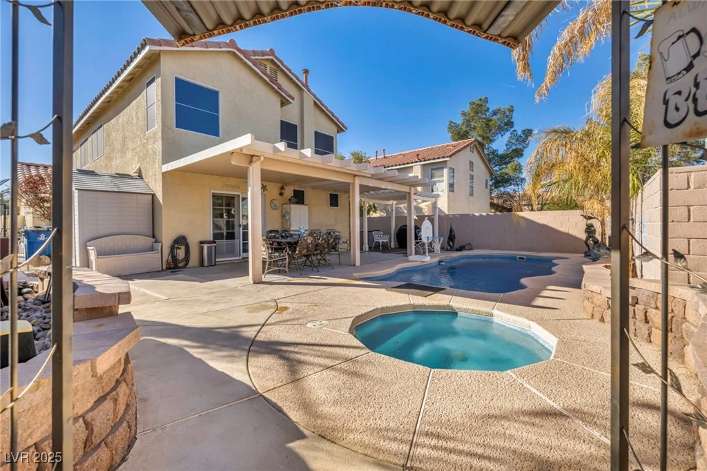 716 Amber Hills, Las Vegas, NV 89123