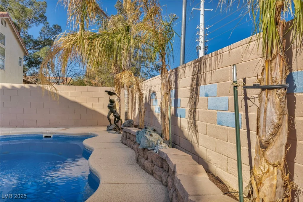 716 Amber Hills, Las Vegas, NV 89123