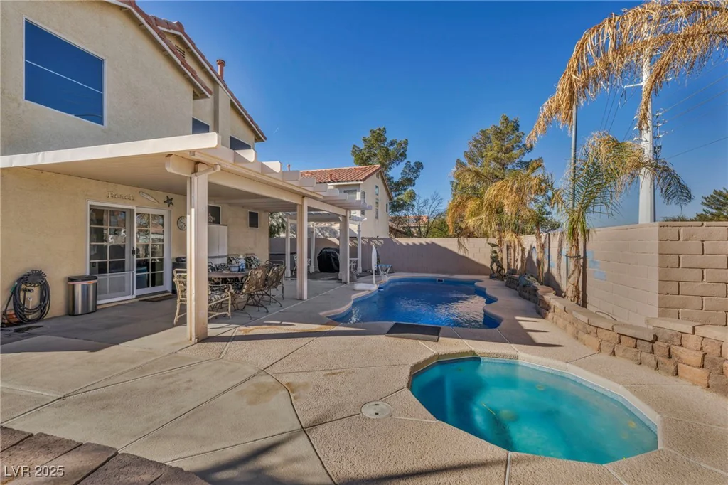 716 Amber Hills, Las Vegas, NV 89123