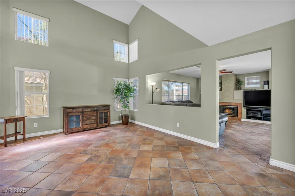 716 Amber Hills, Las Vegas, NV 89123