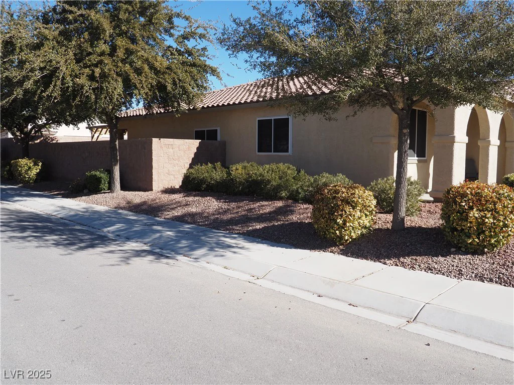 4694 Lucera, Pahrump, NV 89061