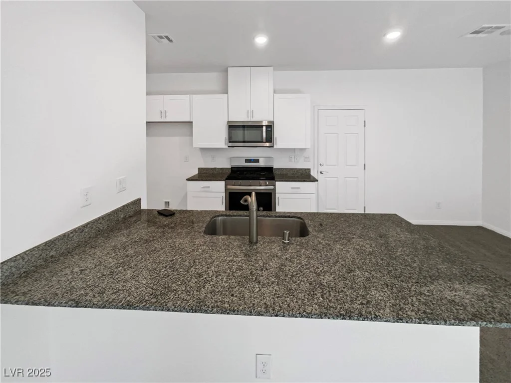 7355 Sunray Point, North Las Vegas, NV 89084