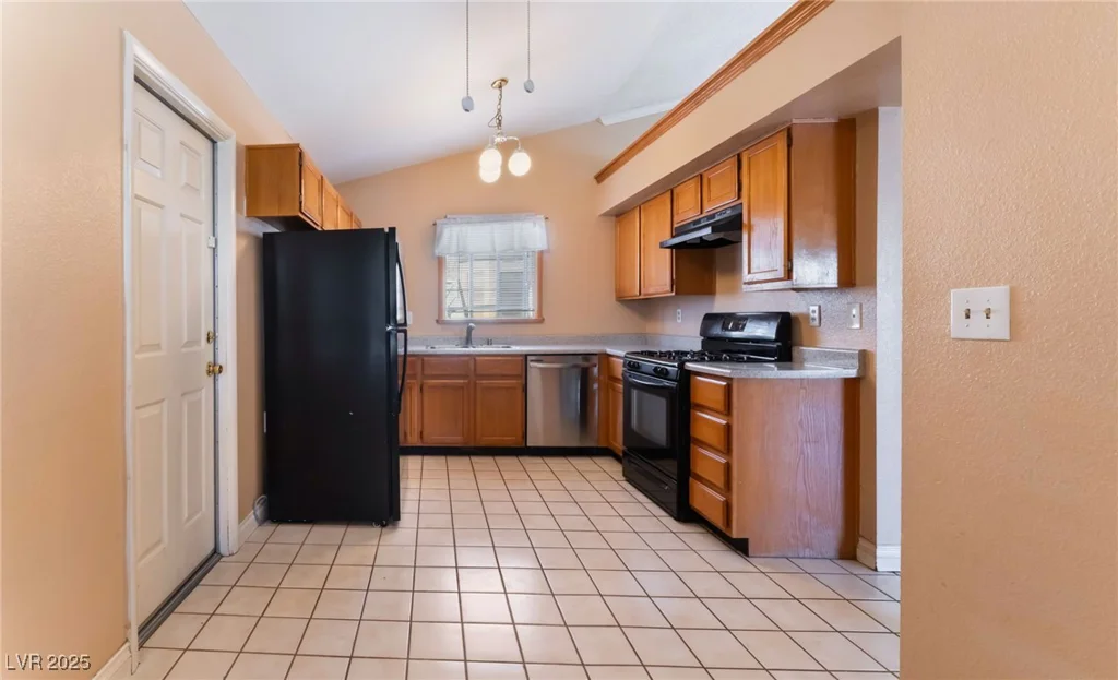 6624 Chardonay, Las Vegas, NV 89108