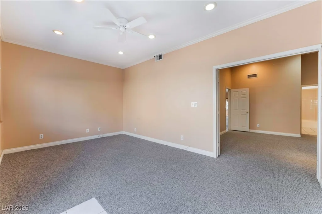 6624 Chardonay, Las Vegas, NV 89108