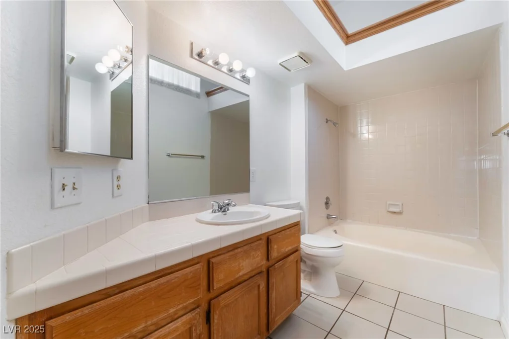 6624 Chardonay, Las Vegas, NV 89108