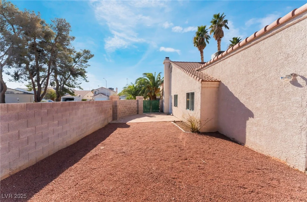 6624 Chardonay, Las Vegas, NV 89108