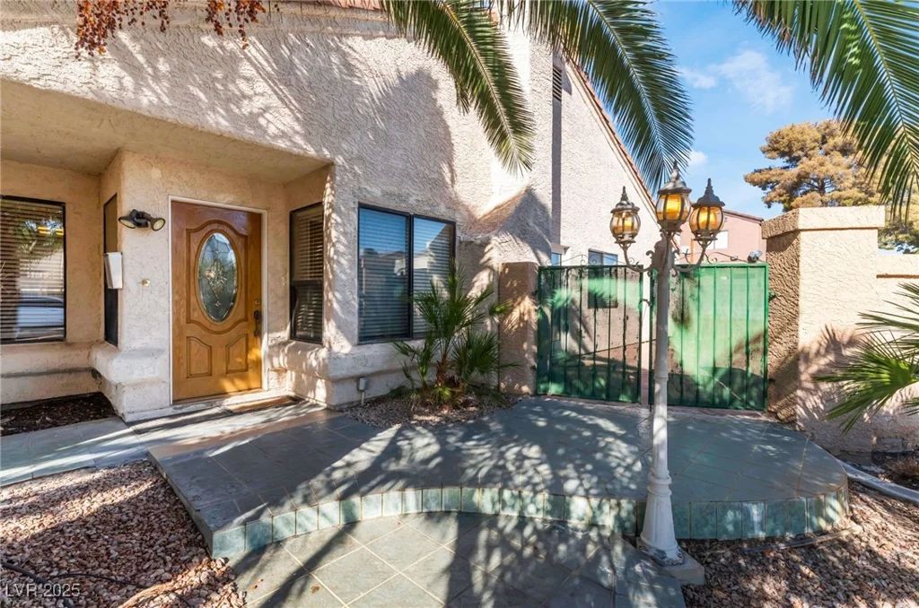 6624 Chardonay, Las Vegas, NV 89108