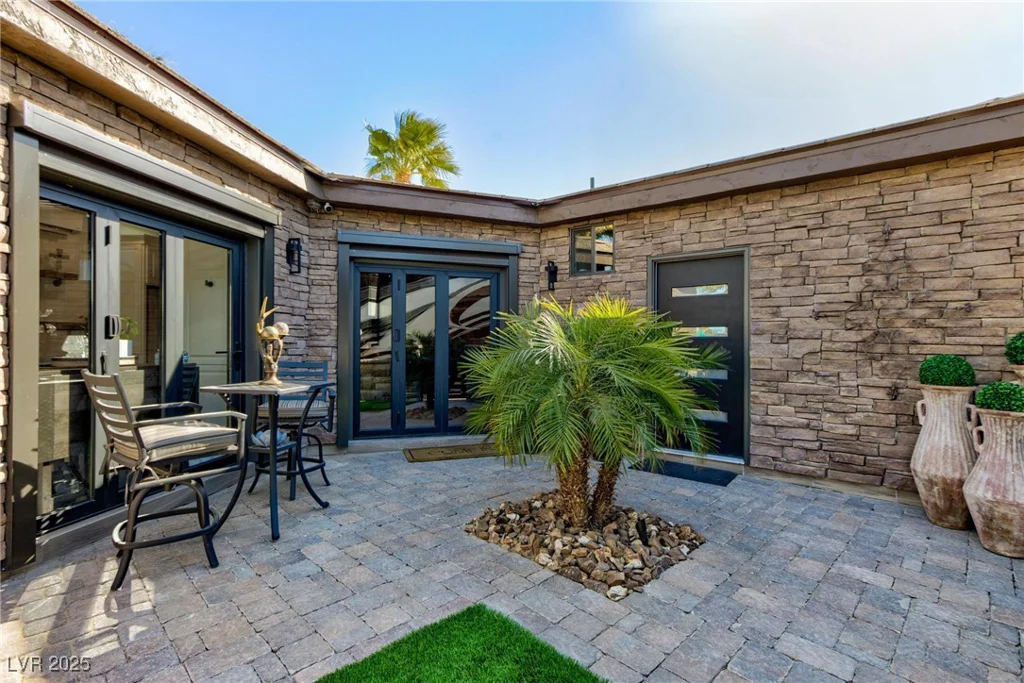 8175 Arville, Las Vegas, NV 89139
