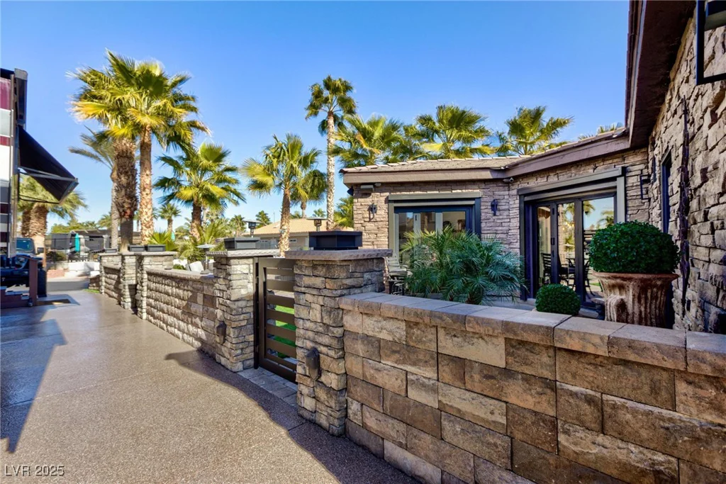 8175 Arville, Las Vegas, NV 89139