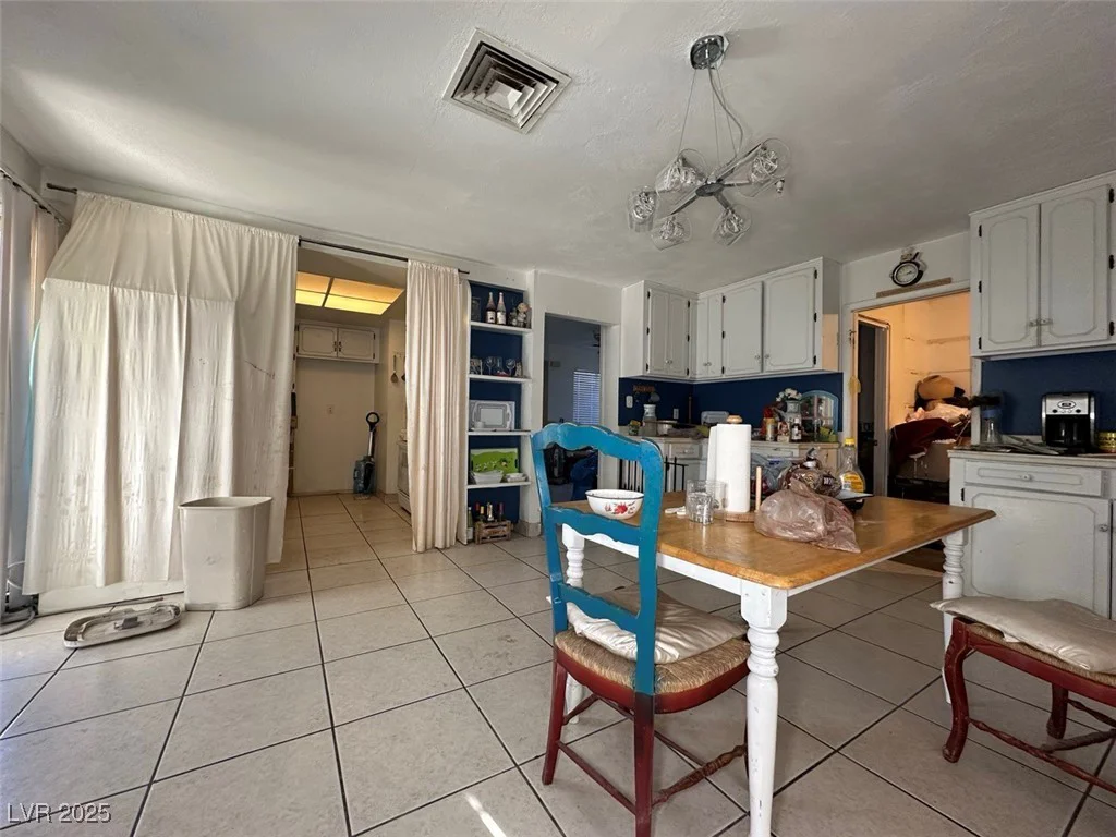2793 Artic, Las Vegas, NV 89121