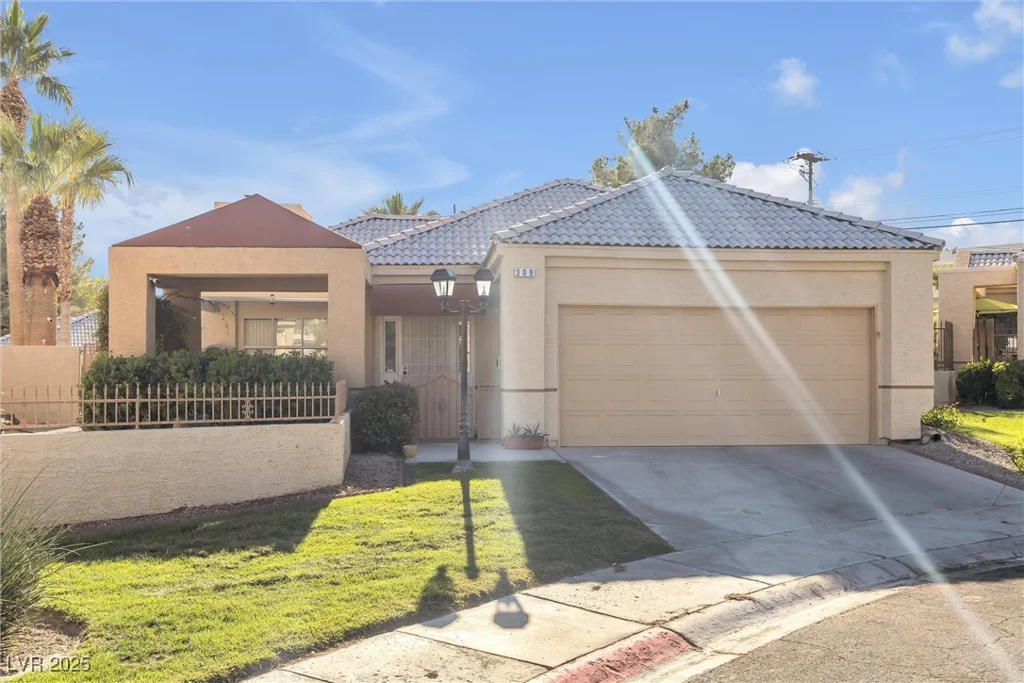 309 Wild Plum, Las Vegas, NV 89107