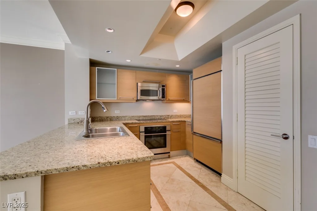222 KAREN, Las Vegas, NV 89109
