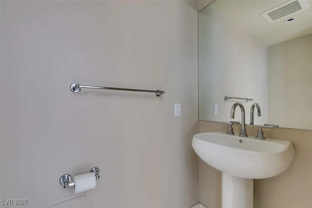 222 KAREN, Las Vegas, NV 89109