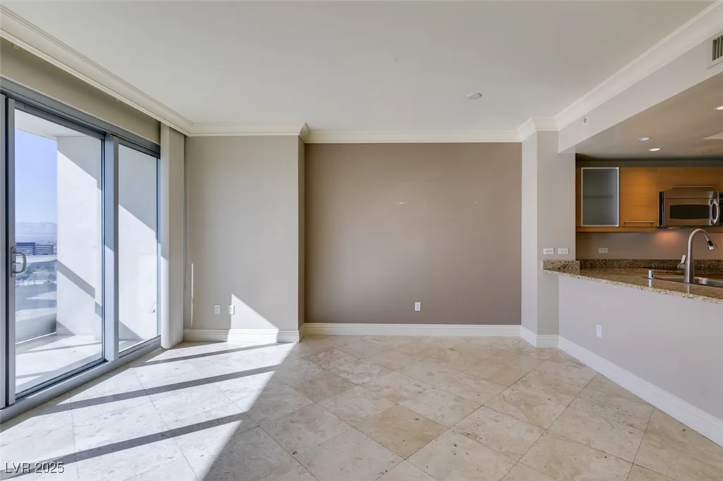 222 KAREN, Las Vegas, NV 89109
