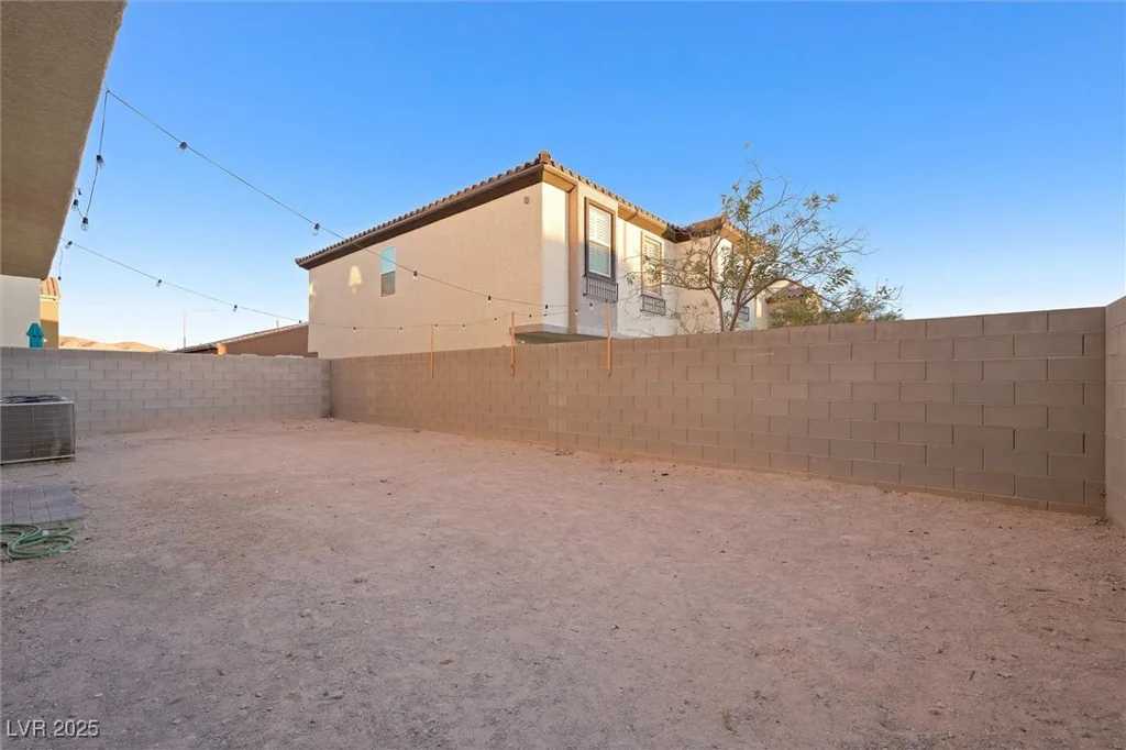 6955 Sunrise Crest, Las Vegas, NV 89142